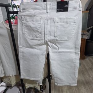 Sofia Women's White Capris